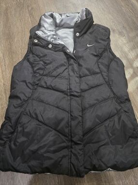 Nike Black Quilted Reversible Puffer Vest